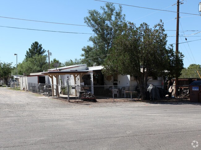 Building Photo - 3138 E Prince Rd