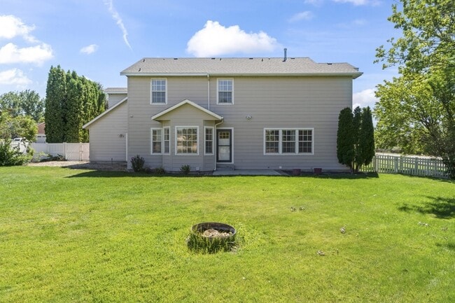 Building Photo - 15081 Widgeon Ave