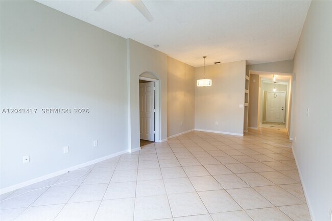 Building Photo - 11811 SW 8th St