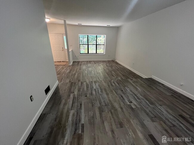 Building Photo - 127 Aspen Dr