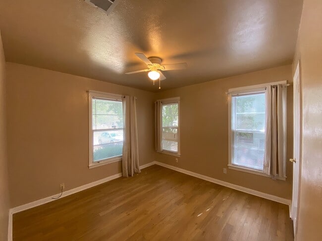 Building Photo - Single Family Home *LEASING SPECIAL AVAILABLE*