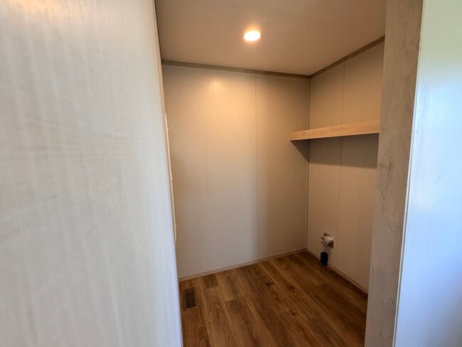 Building Photo - 2101 SW 38th St