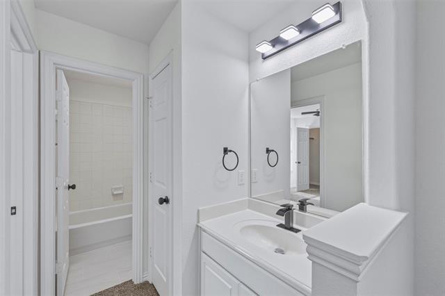 Building Photo - 1706 Clear Springs Dr