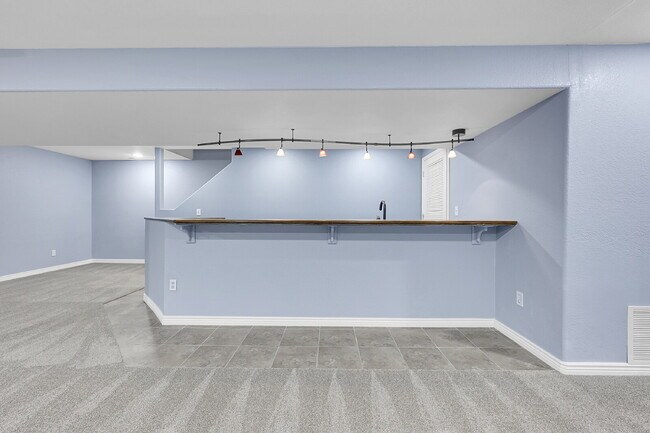 Building Photo - $3,650 - 4 Bed, 4 Bath Home with 4 Car Gar...