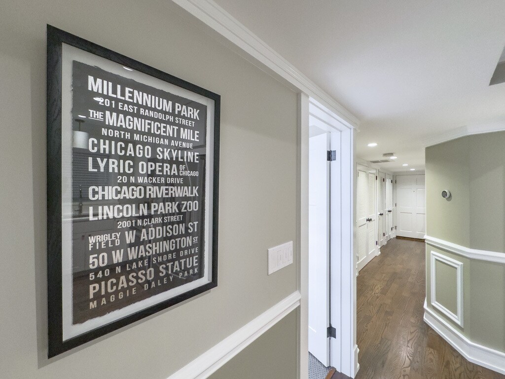 Building Photo - 3445 N Hoyne Ave