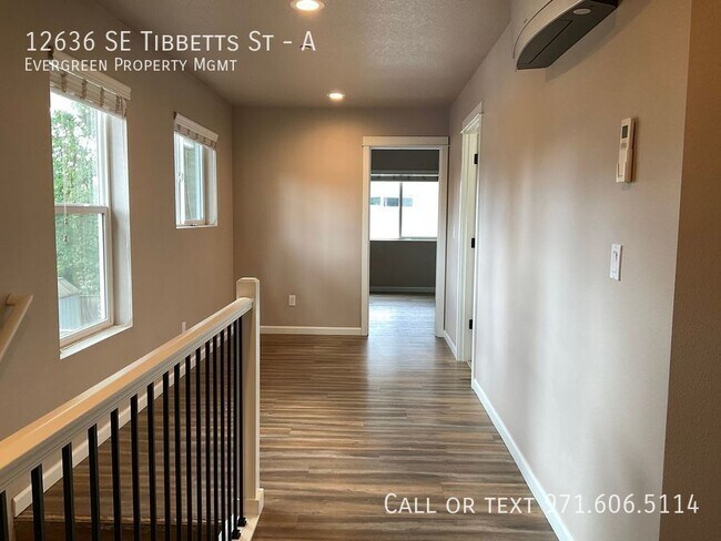 Building Photo - 12636 SE Tibbetts St