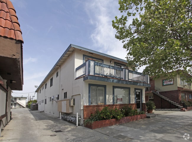 Building Photo - 1621 Alum Rock Ave