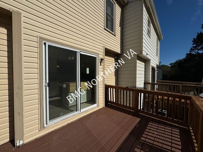 Building Photo - 7343 Rokeby Dr