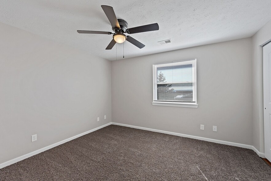 Interior Photo - Bridgewater Crossing