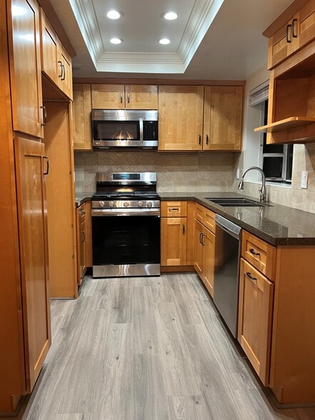 New Appliances - 19808 Sandpiper Plz