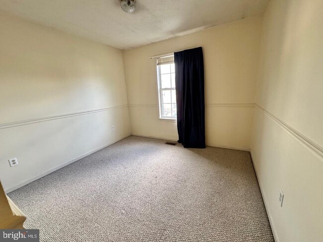 Building Photo - 508 Kingdom Ct