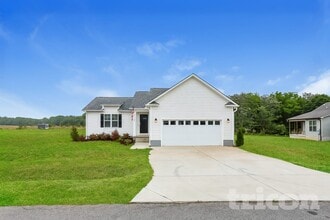 Building Photo - 85 Arrow Ln