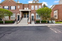Building Photo - 29374 Glen Oaks Blvd W