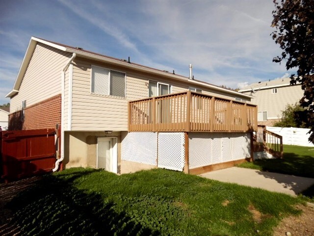 Building Photo - 373 W 2200 N