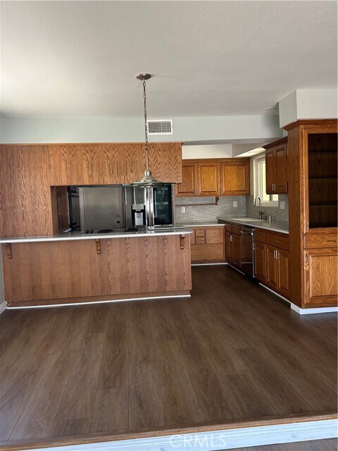 Building Photo - 4811 Sharon Dr