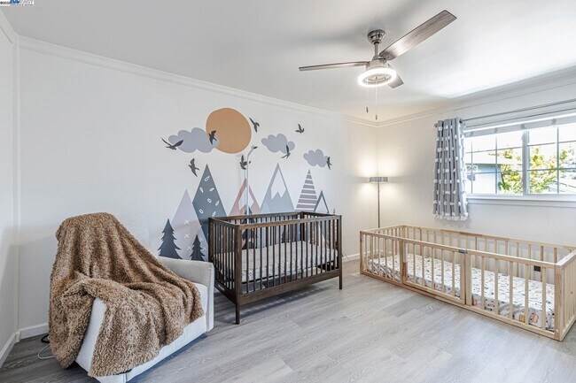 Building Photo - 1835 Cam Estrada