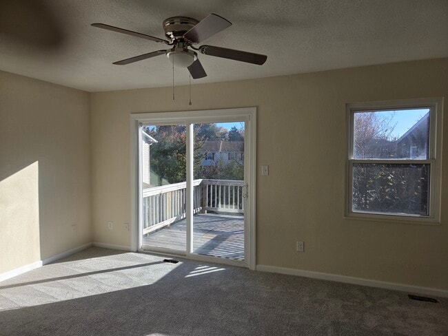 Building Photo - 1100 Clear Springs Rd