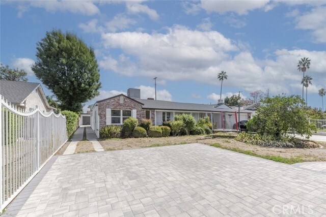 Building Photo - 7856 Paso Robles Ave