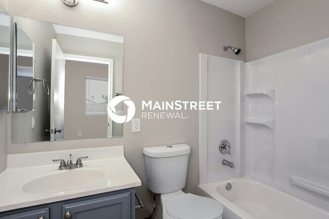 Building Photo - 4 Bedroom Pet-Friendly Home in PHOENIX, AZ with Main Street Renewal