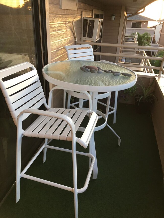 Building Photo - Recently Updated Top Floor Kihei Shores Un...