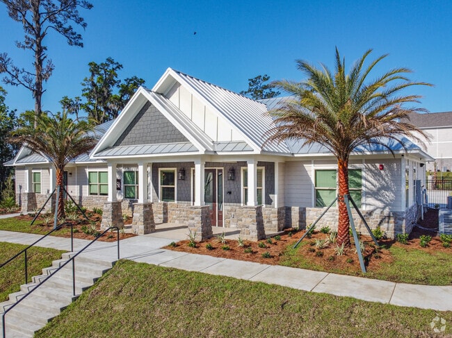 Building Photo - Capital Grand