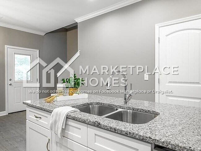 Building Photo - 1307 Vance Rd