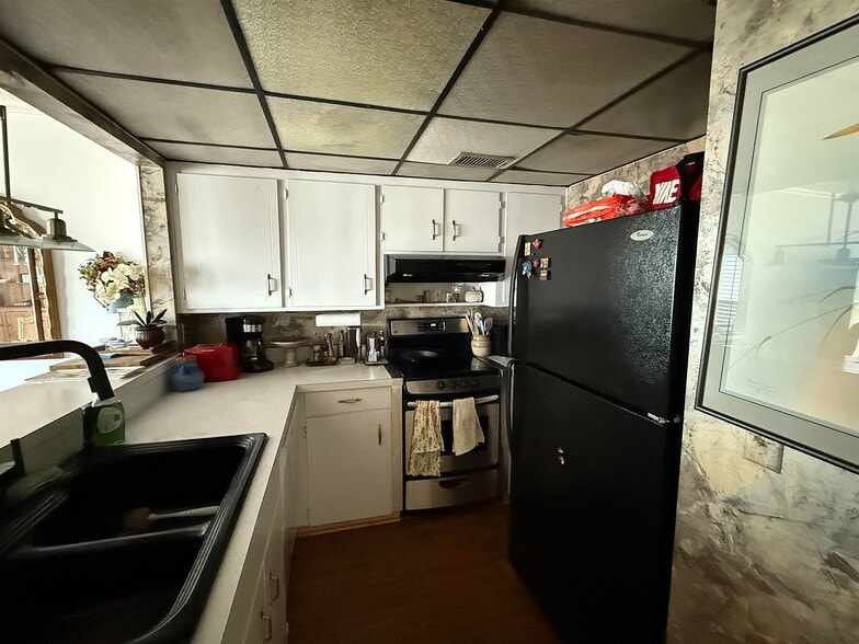 Kitchen - 3145 Coastal Hwy