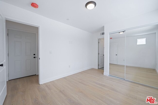 Building Photo - 7306 Independence Ave