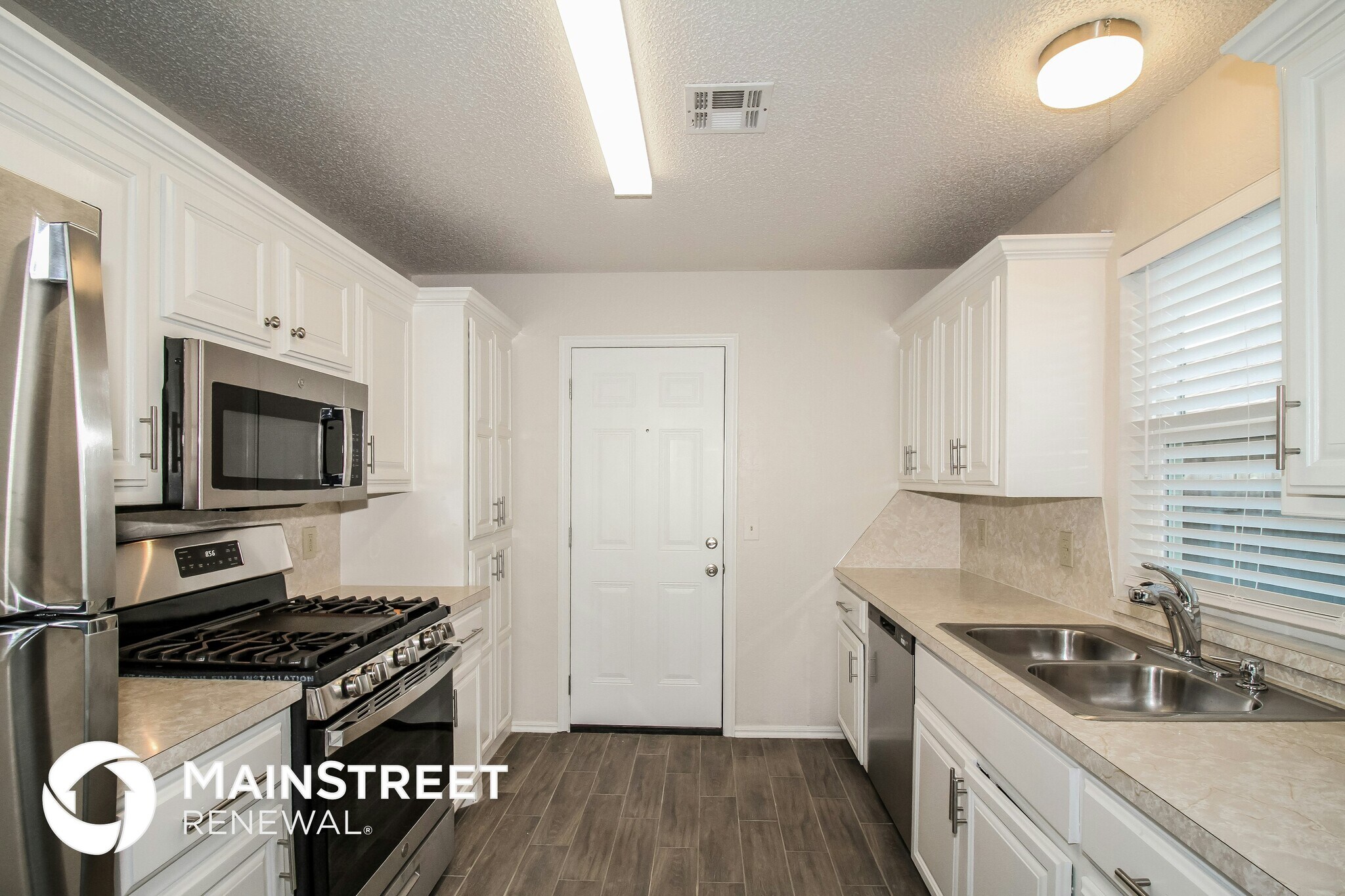 Building Photo - 8808 NW 85th Pl