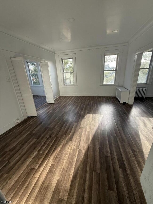 Building Photo - 85 Sunnyside Terrace