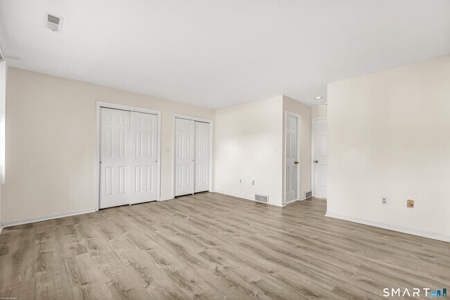 Building Photo - 4023 Park Ave