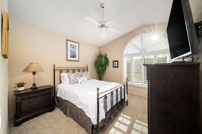 Building Photo - 370 Cypress Point Dr