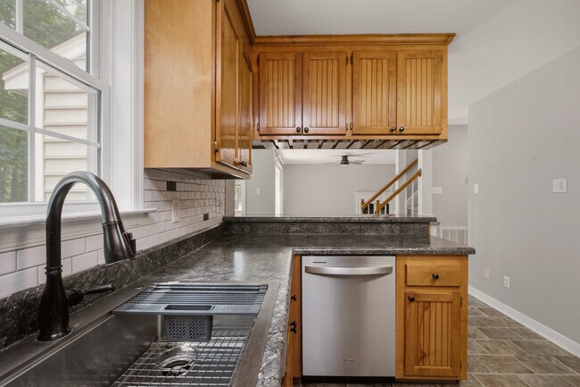 Building Photo - 4908 Stoney Creek Pkwy