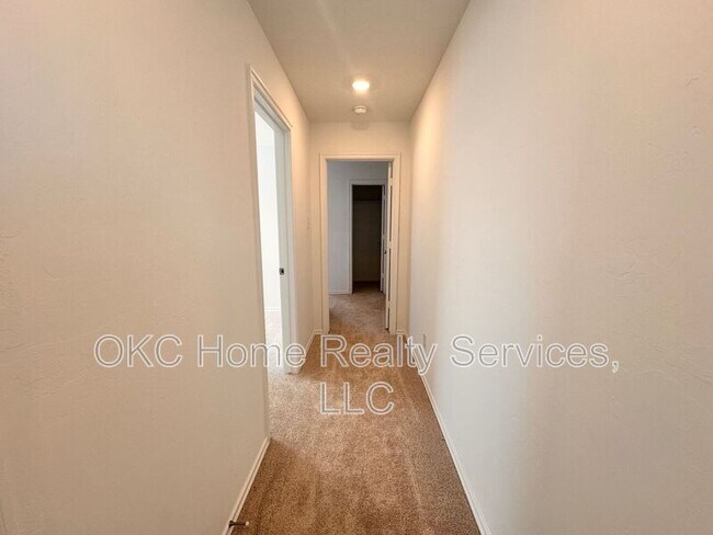 Building Photo - 3220 NW 147th Ter