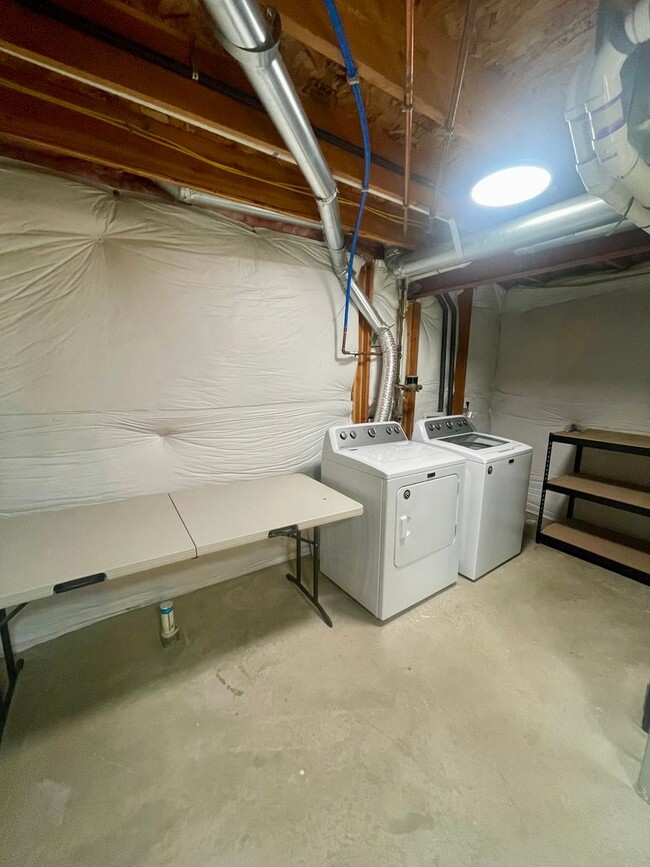Building Photo - Lovley 3 bedroom home located in Steston H...