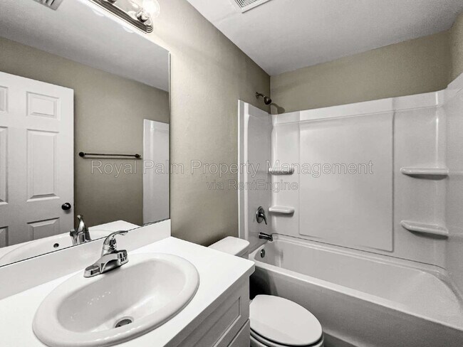 Building Photo - 580 Genoa Ave S