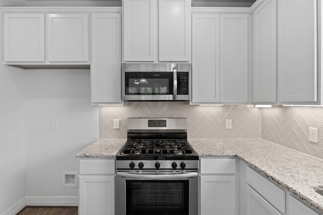Building Photo - 3307 Avary River Ln