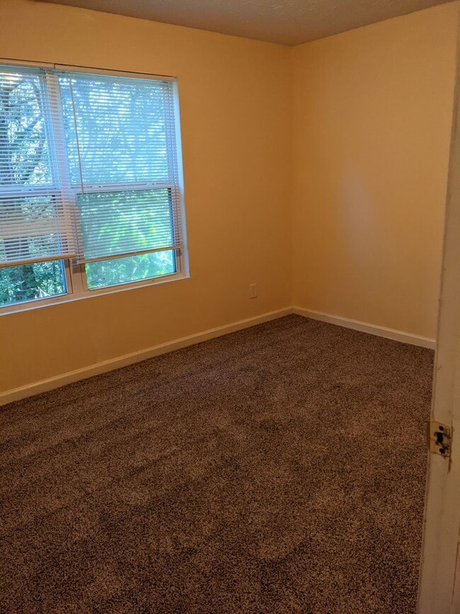 Building Photo - 2201 Waldrop Pl