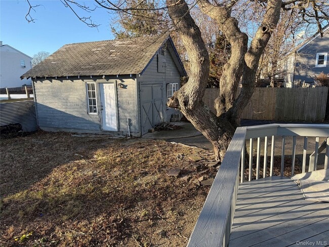 Building Photo - 48 Park Dr