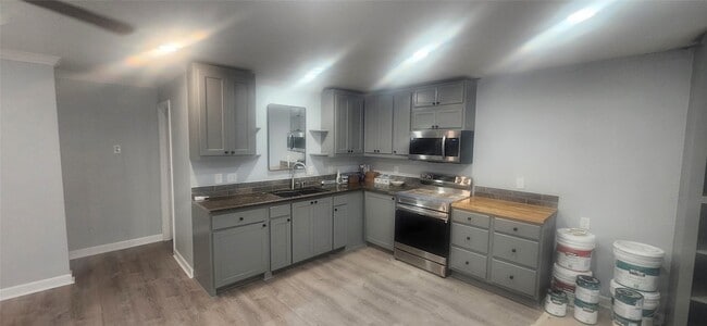 Building Photo - 5280 Atwell Ln