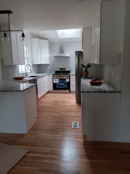 Building Photo - 8004 Clifton St