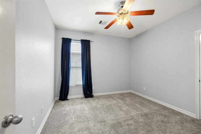 Building Photo - 5814 Dayln Ct
