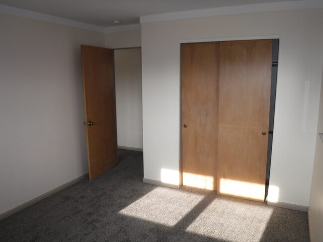 Building Photo - 304 E Gary St