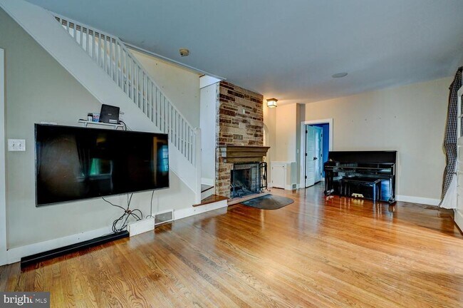 Building Photo - 353 Cherry Hill Rd