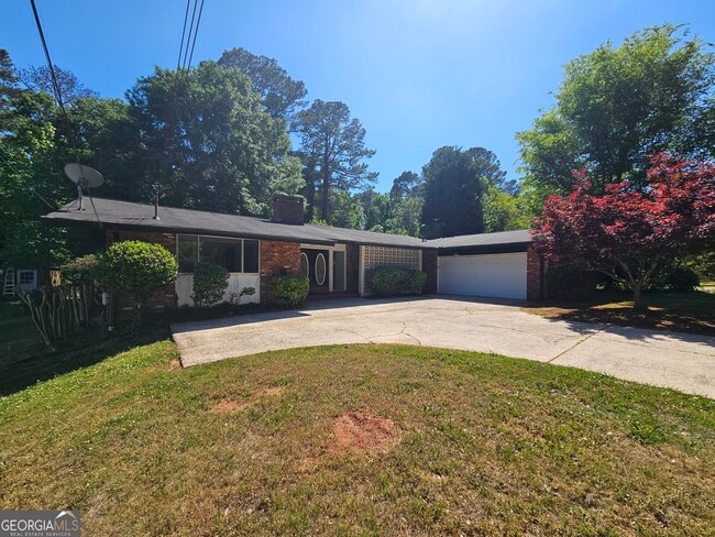 Building Photo - 3543 Cloudland Dr