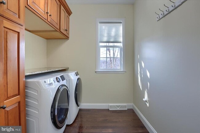 Building Photo - 978 Powder Horn Dr