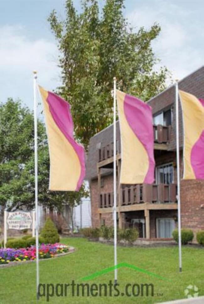 Building Photo - 20-32 Church St - 30-12