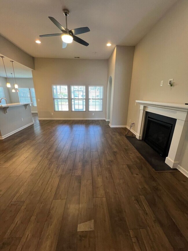 Building Photo - Large 3BR, 2BA in Windsor Plantation