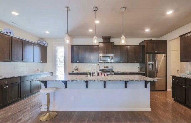 Building Photo - 3932 SE 69th Ave