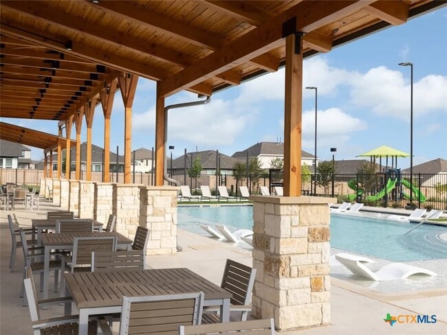 Building Photo - 12811 Village Spun Plz